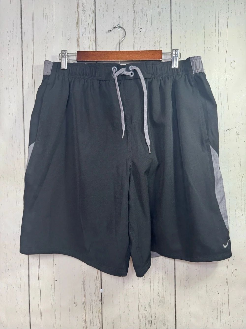 Nike Black Gray Swim Trunks Mens XL Lined Board Shorts Beach Swimwear Vacation